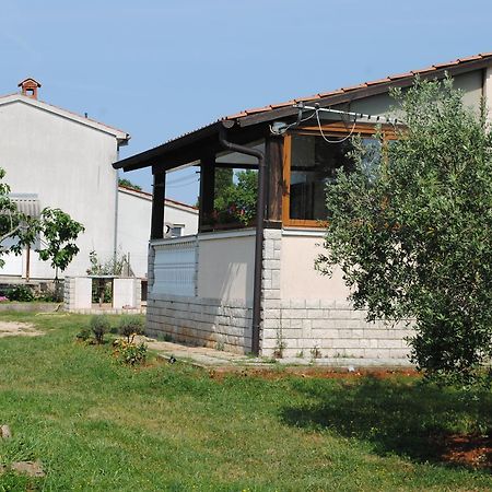 Holiday Home Ana Pula Exterior photo
