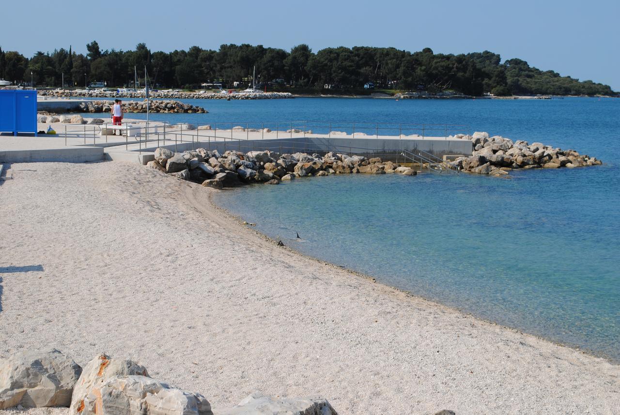 Holiday Home Ana Pula Exterior photo